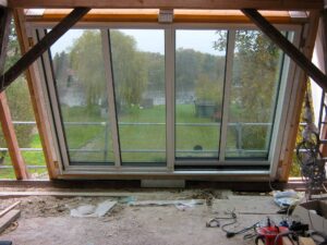 Innenansicht des eingebauten Panorama-Dachschiebefensters