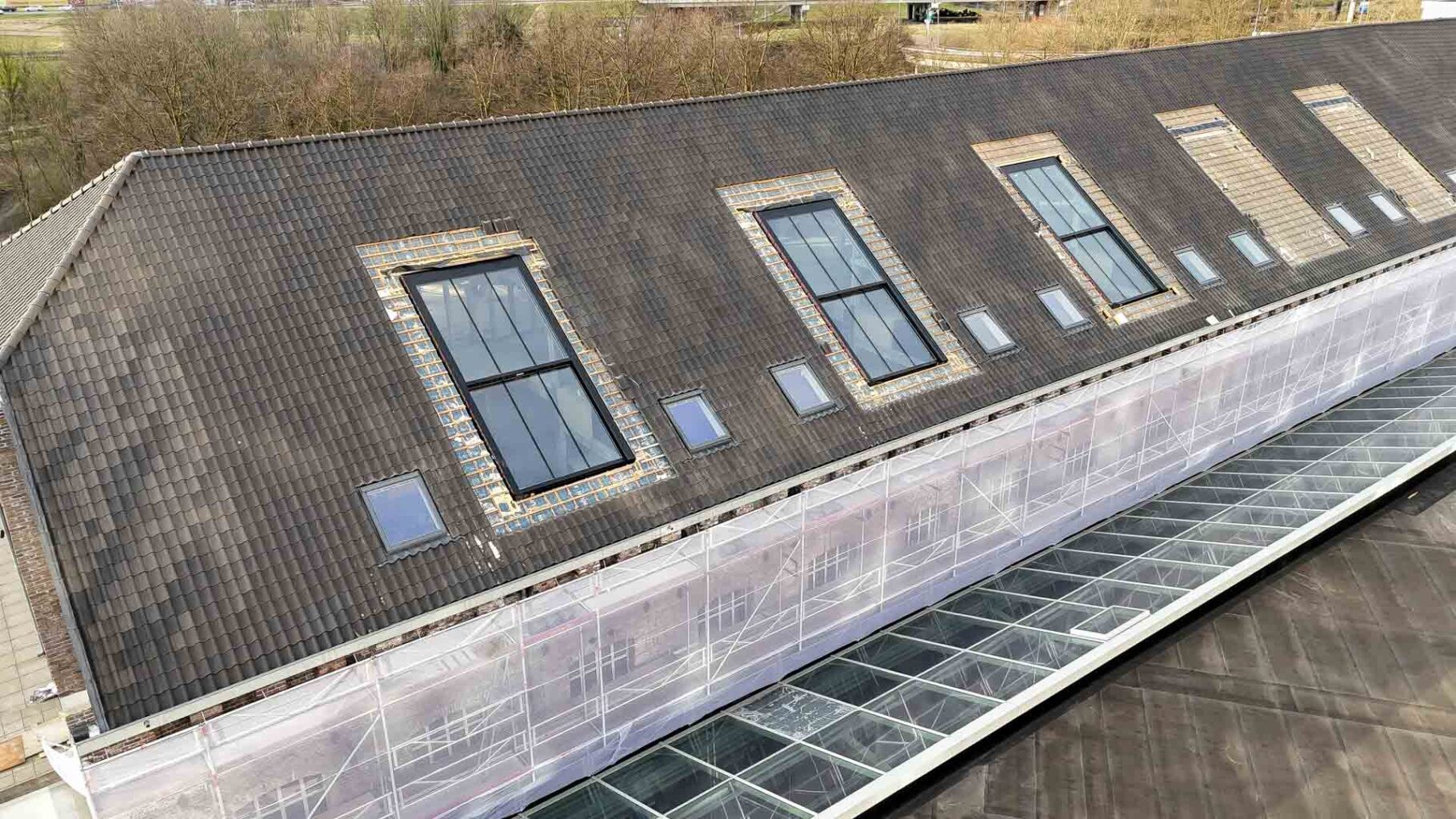 2-teilige OpenAir Dachschiebefenster in Maastricht (Objekt 1304. Objekt 1304 - OpenAir Dachschiebefenster in Maastricht (je 300 x 600 cm)